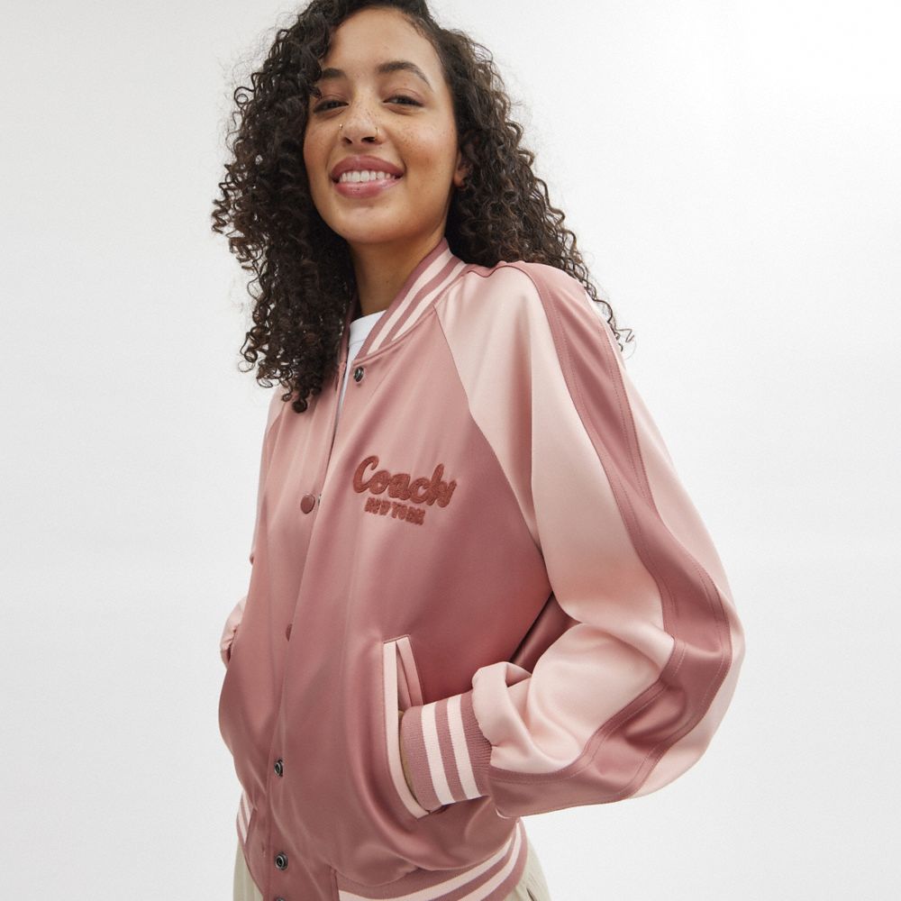 Jaquetas Coach Satin Varsity Jacket Feminino Rosa | EKOWIPF-49